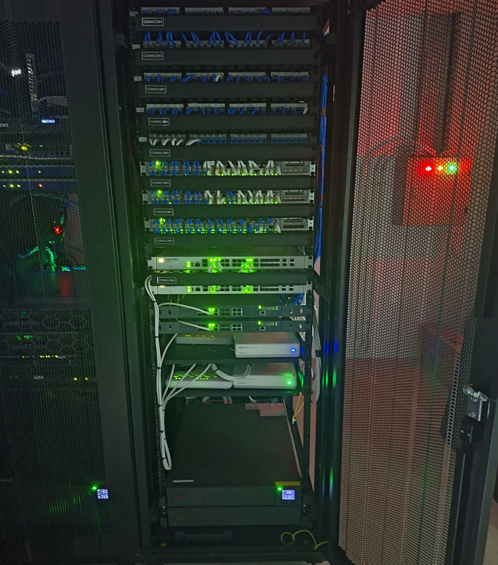 Instalasi Server dan Perangkat IT Jakarta
