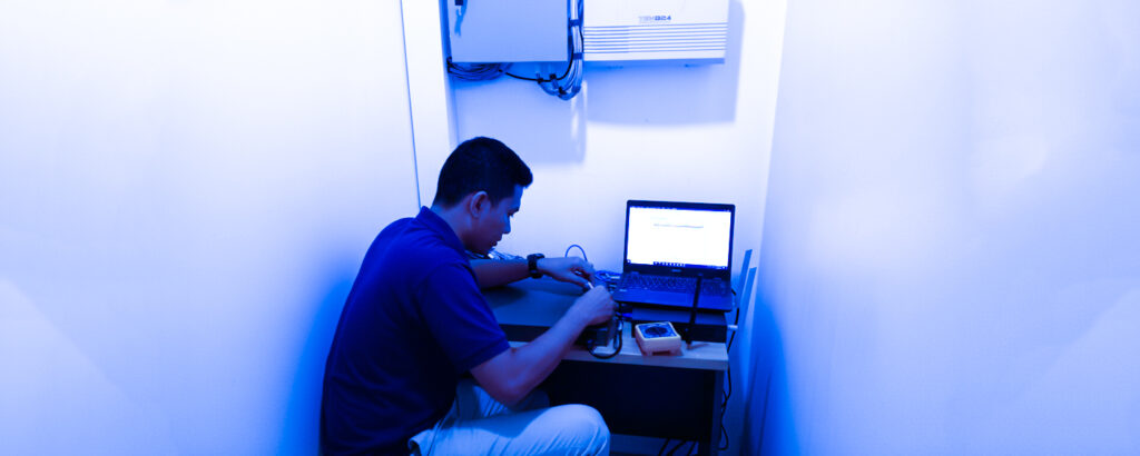 Proses instalasi dan kofigurasi sistem PABX.